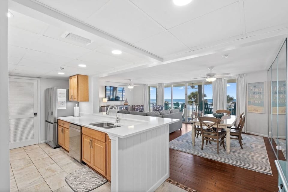 Spacious kitchen