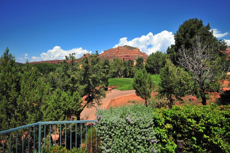 Sip coffee while soaking in sweeping red-rock vistas.