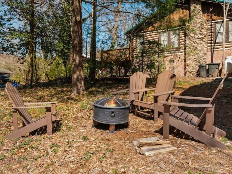 Shared fire pit