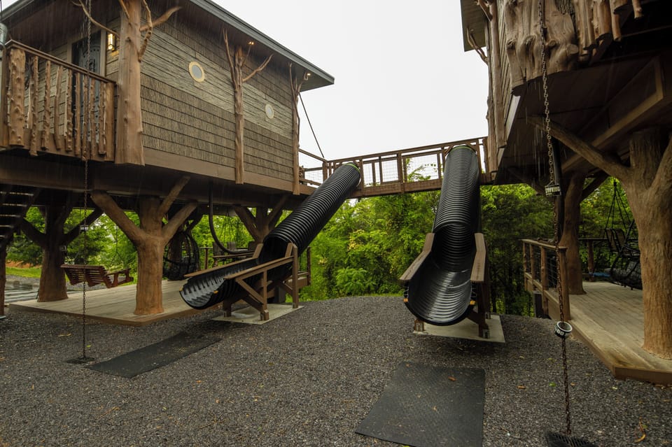 DUAL RACING SLIDES - TWICE THE FUN - TARZAN & JANE TREE FORT DOUBLE TREEHOUSES AT SANCTUARY TREEHOUSE RESORT IN THE SMOKY MOUNTAINS