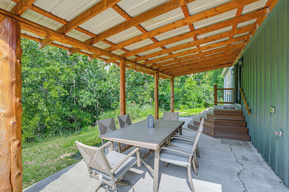 Covered Patio | Outdoor Dining | Grill