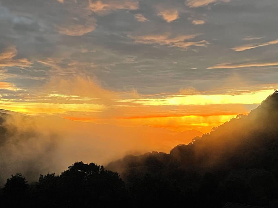 Sunrise at Morning Glory