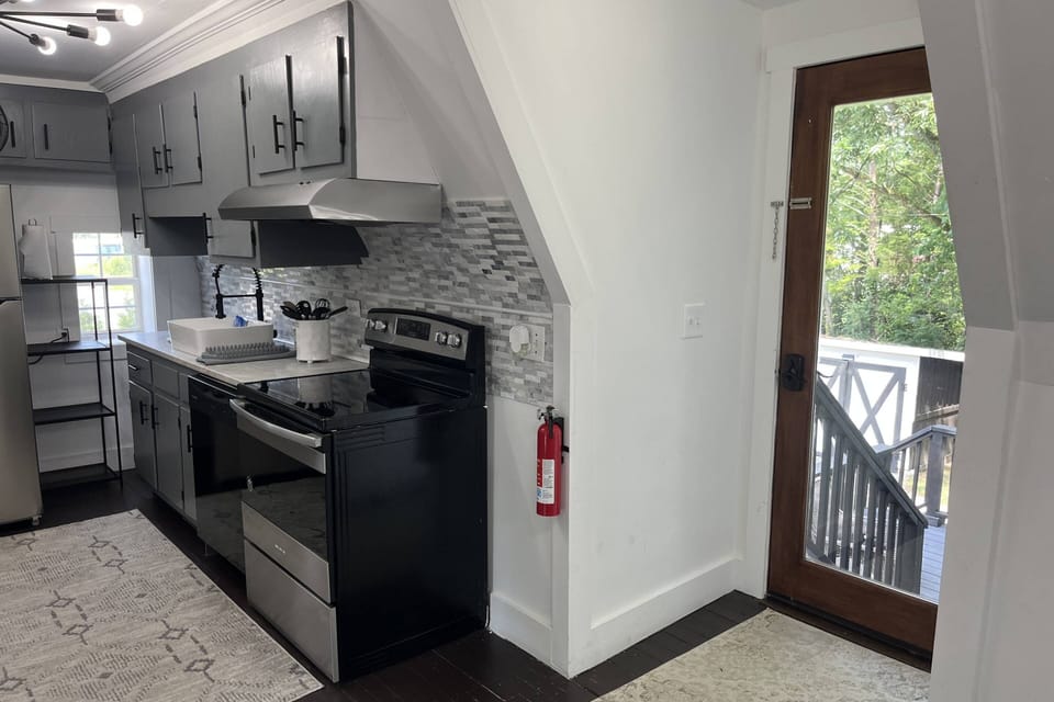 Full Kitchen