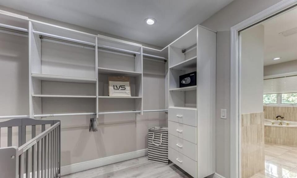 BEDROOM #1 CLOSET 