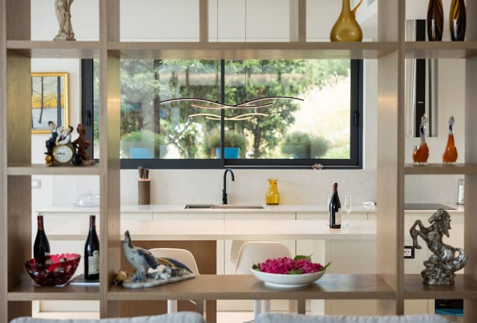 Fully-equipped kitchen details