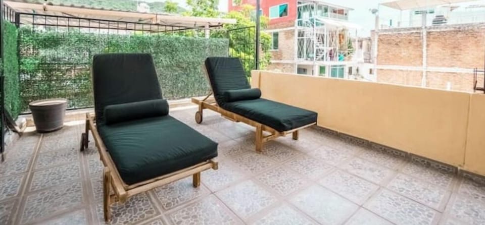 Shared Rooftop Patio