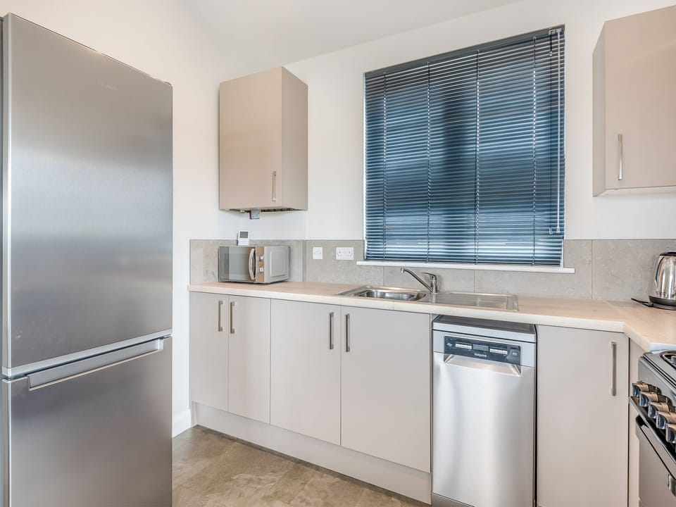 Kitchen | Lodge 1 - Fieldview Fishery, Saltfleetby