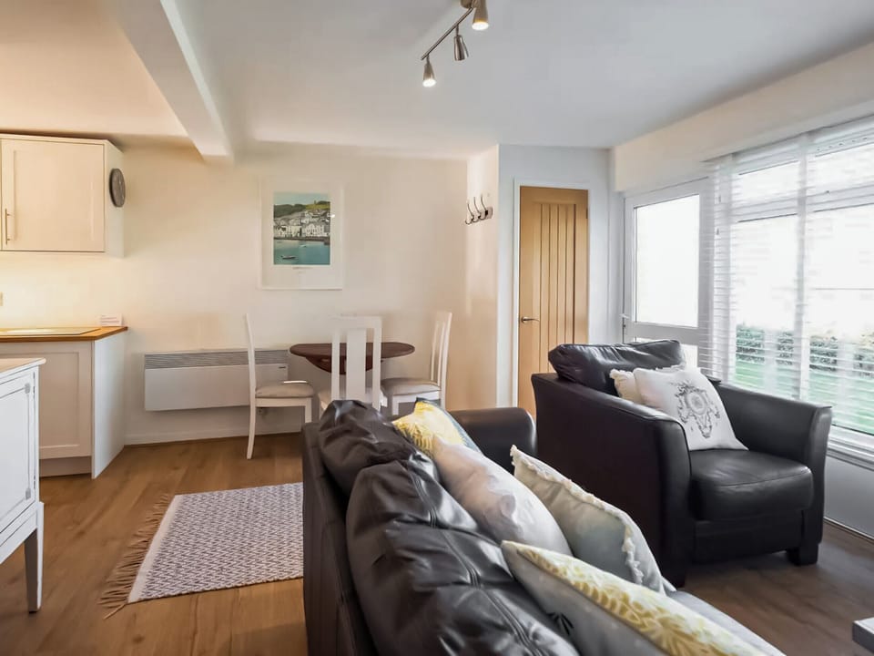 Living room | Chalet Peace, Dartmouth