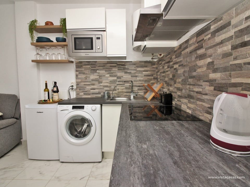 Comact kitchen