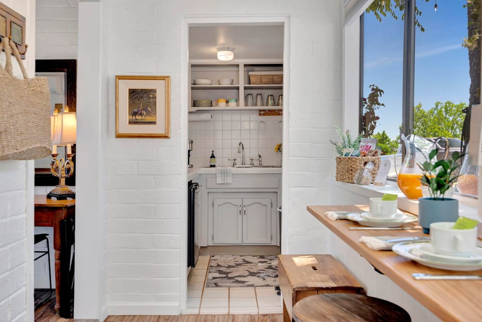 A peek into the kitchen