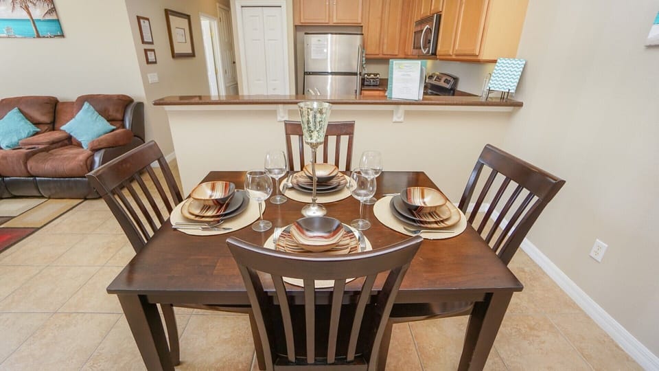 Seating for 4 - Minions Retreat 