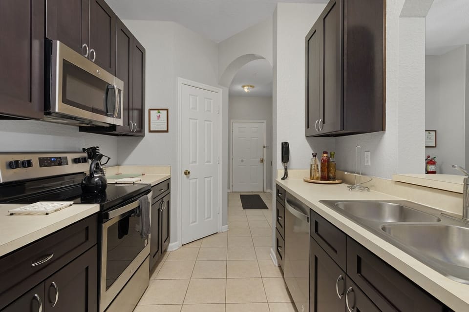 Kitchen with stainless steel appliances - Skywalker's Retreat