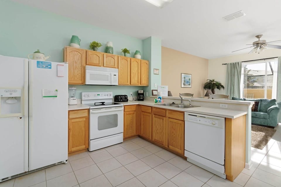 Kitchen area - Disney Orlando Oasis