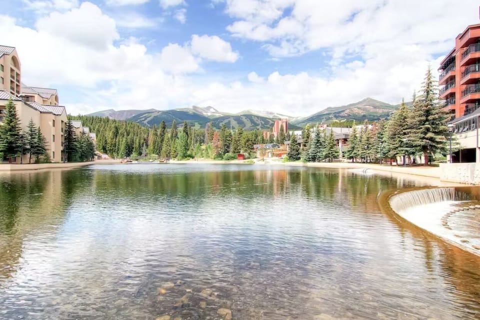 Maggie Pond, directly behind Water House