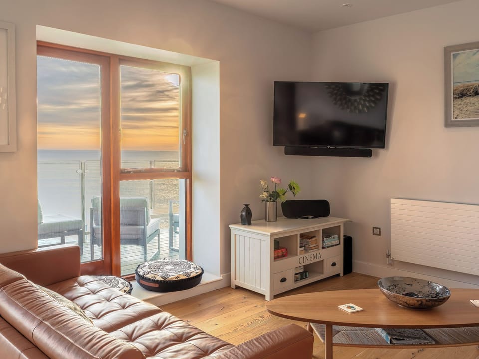 Open plan living space | Blue Horizon - Crows Nest, Mortehoe, near Woolacombe