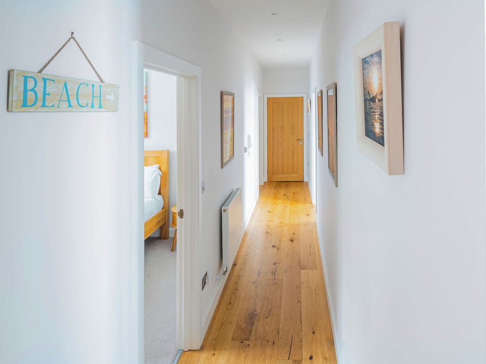 Hallway | Blue Horizon - Crows Nest, Mortehoe, near Woolacombe
