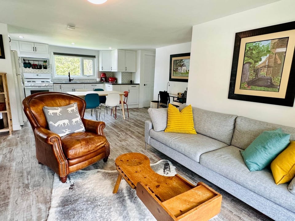 Comfortable and practical seating to enjoy together