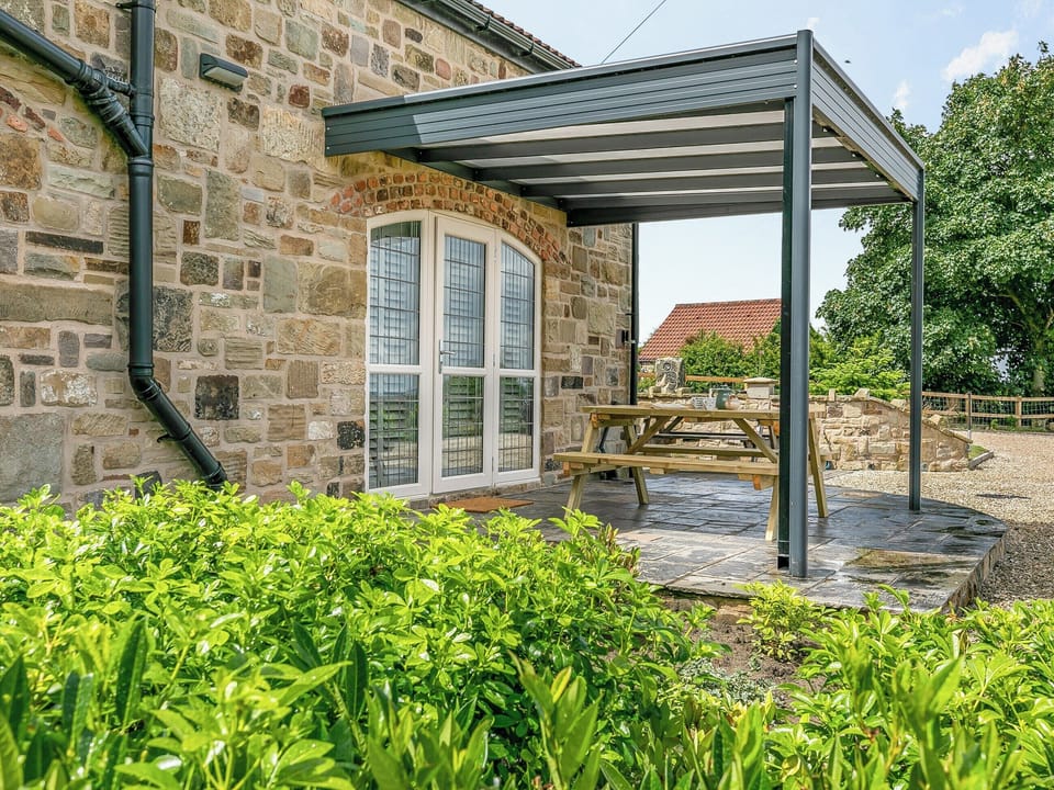 Sitting-out-area | Goosehill Fold, Warmfield, near Wakefield