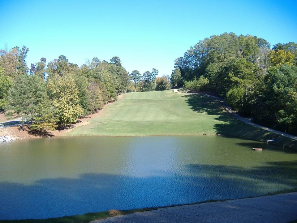 1 mile from Gunter's Landing Golf Course and 25 min to Robert Trent Jones Course