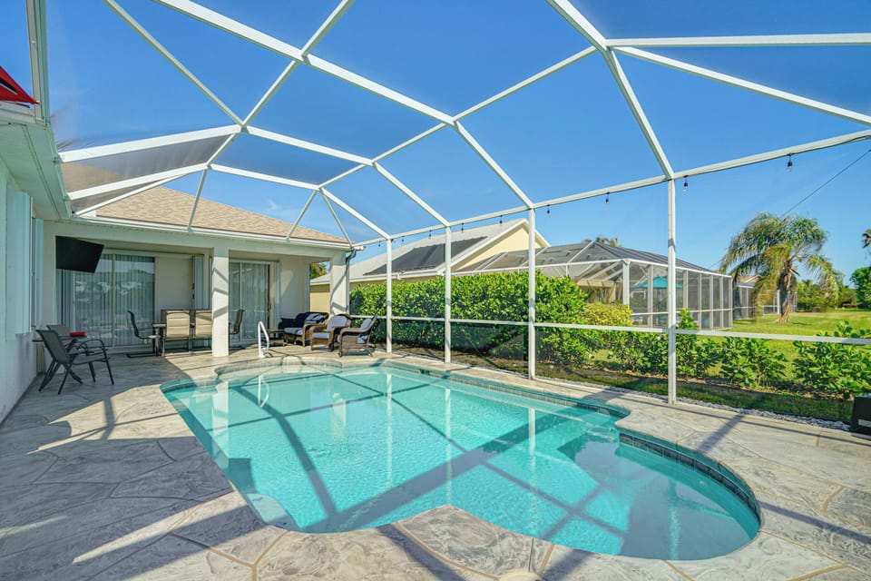 Fort Myers Vacation Rental | 4BR | 3BA | 2,200 Sq Ft | Step-Free Access