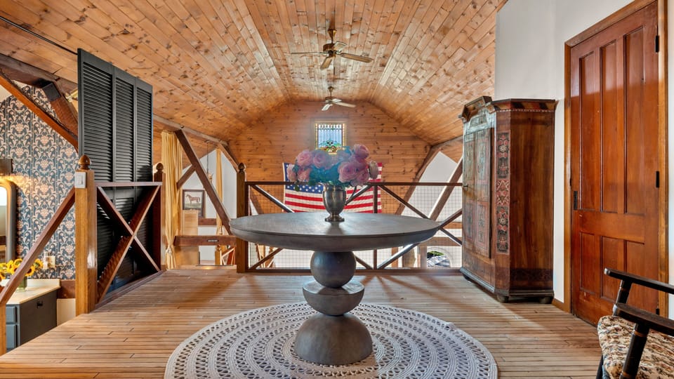 Upstairs landing outside of Primary bedroom