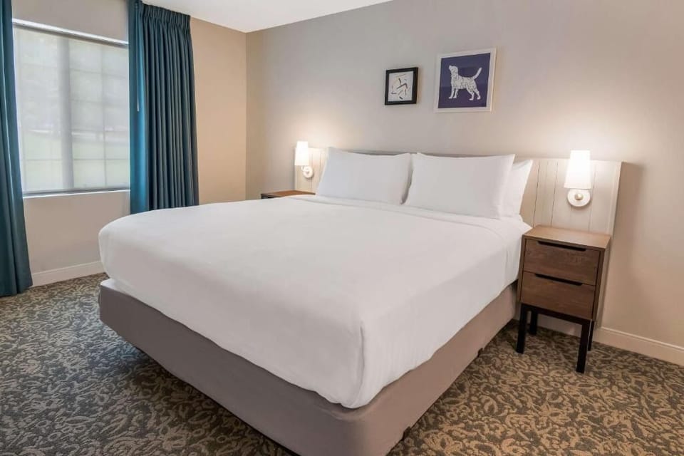 Unwind in crisp linens with calm, hotel-style comfort.