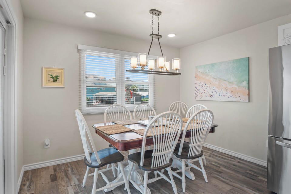 Dining Table - Seating for 6