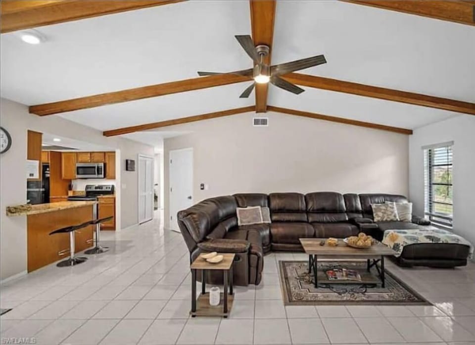 2nd living room