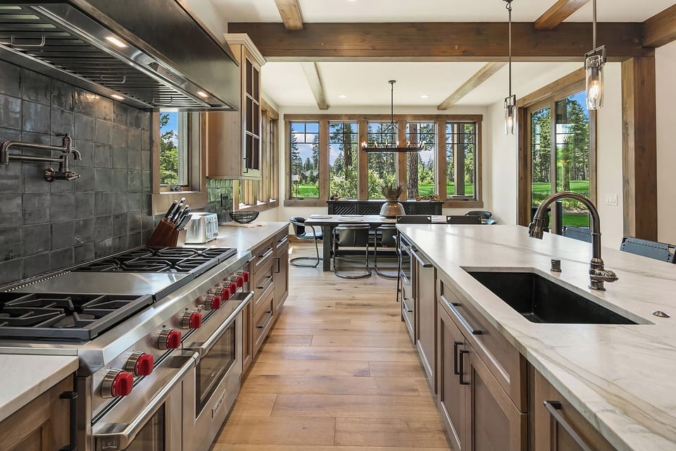 Reve Spa Lodge: - Large, gas Wolf range.
