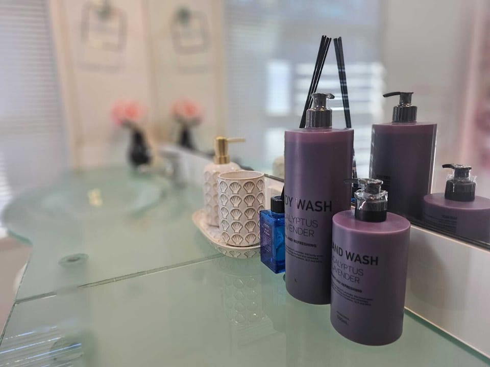 Bathroom amenities