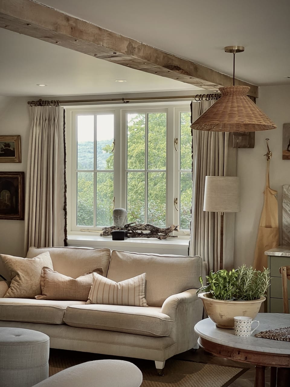 Living Room / Lounge