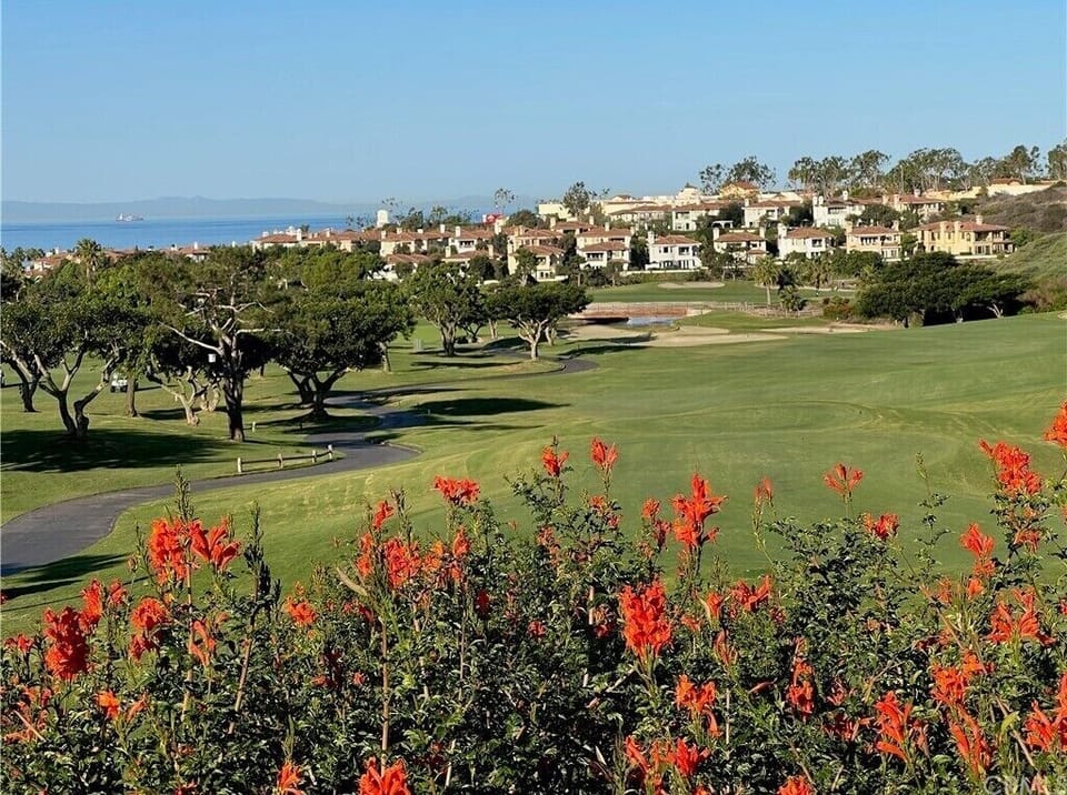 Access trail through Public Golf Course to get to beach 