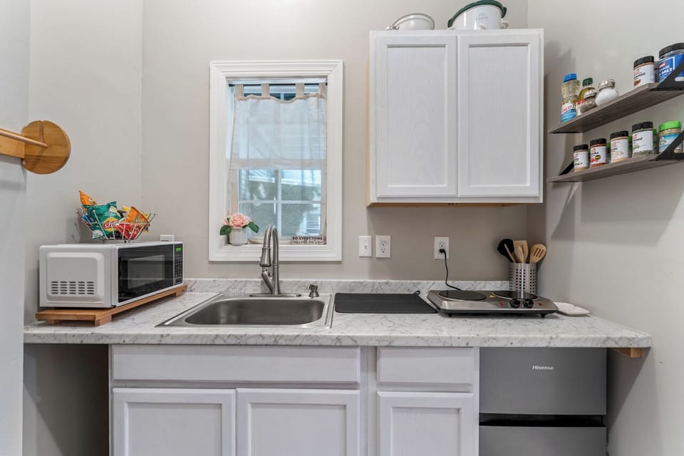 Kitchenette with a 2 burner hot plate to cook up some delicious meals! 