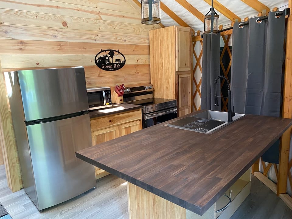 Eat in Kitchen 