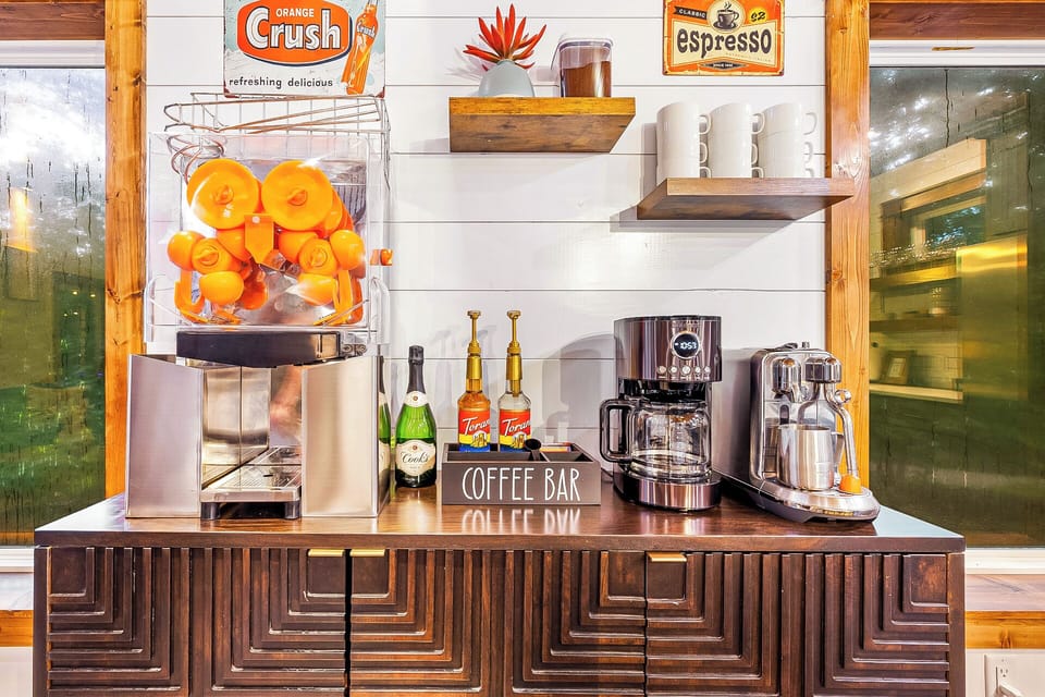 Enjoy the juicer and the Nespresso bar!