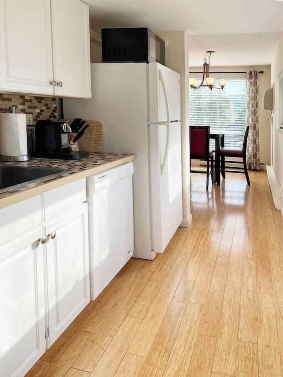 Lovely two bedroom condo, central Stowe location. (4096)