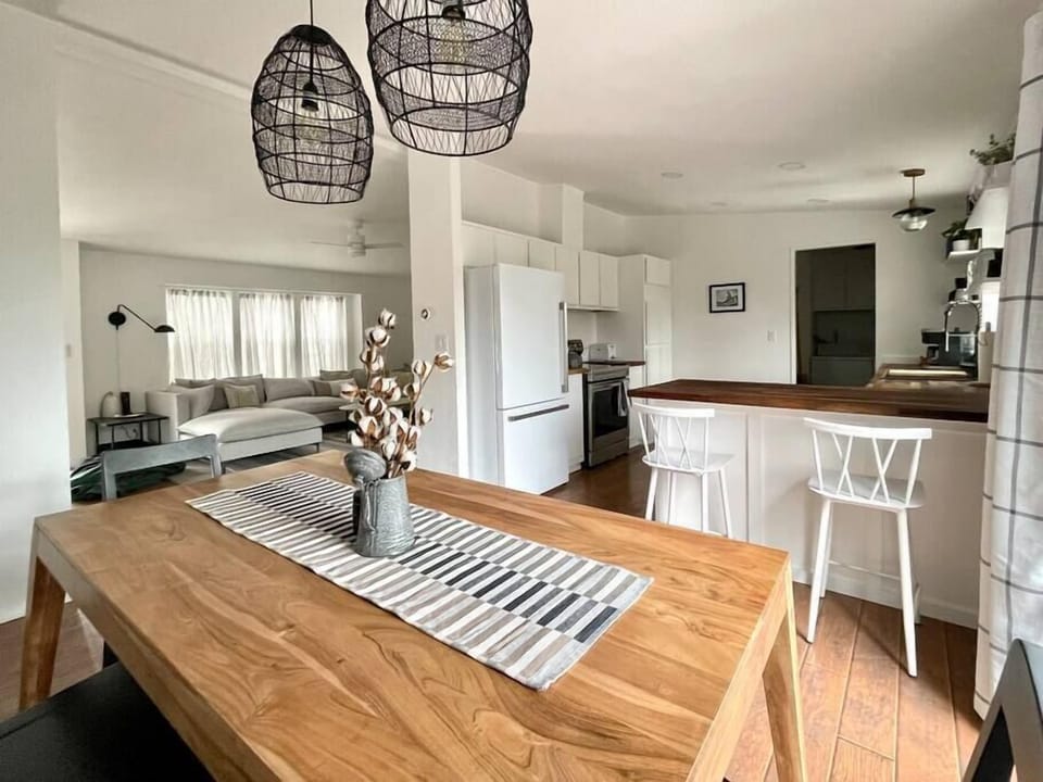 Plenty of seating throughout the home. Kitchen has all new appliances , walnut counters. 