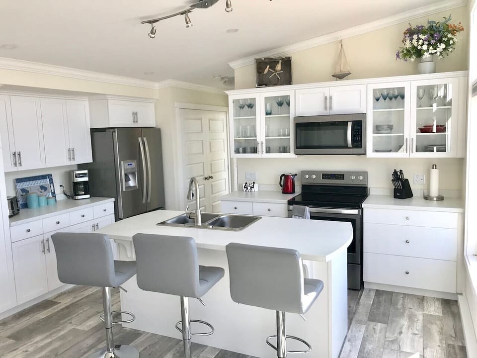 Cook and entertain in style and comfort