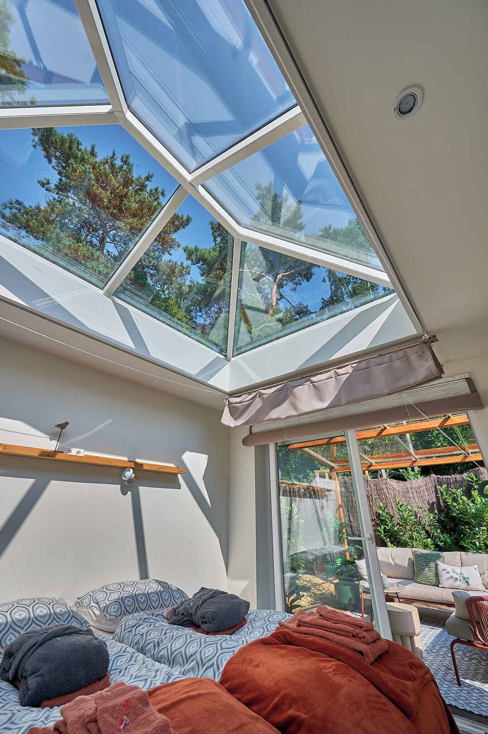 bedroom 3, From 5 paying guests is included in the booking: The 3rd bedroom with panoramic roof (4)