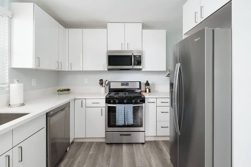 Kitchen | Full Appliance Set