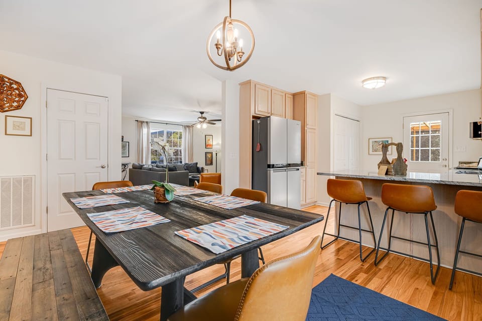 New stainless appliances, granite counters, all the cooking tools, and 9 seats!