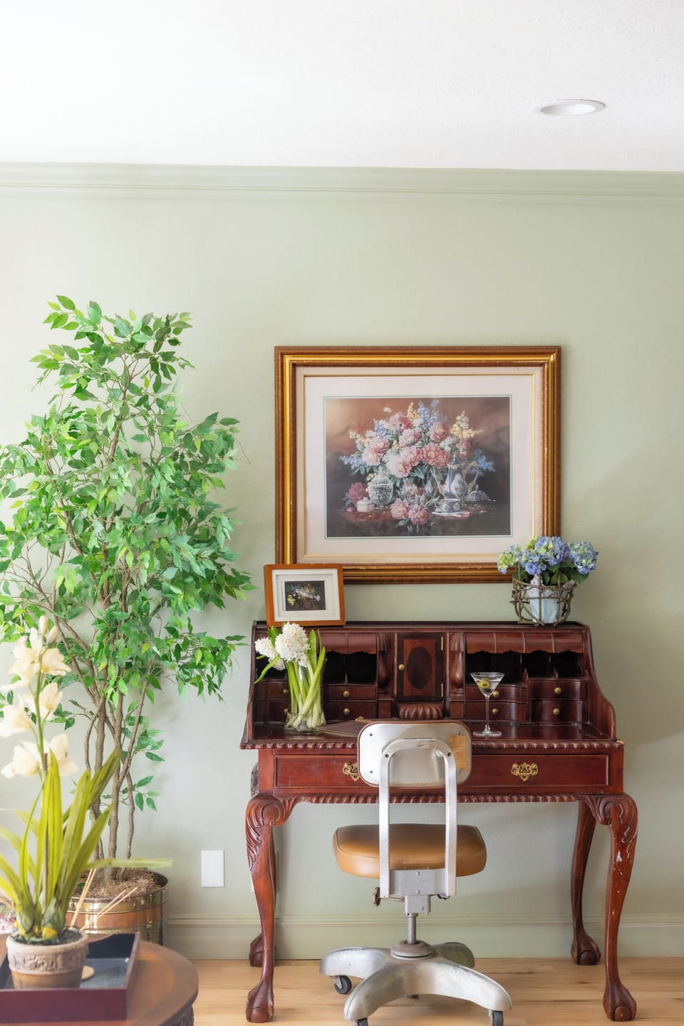 Desk for remote work