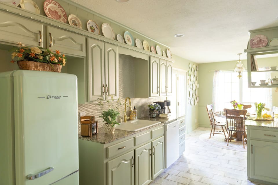 Retro Cottage Kitchen