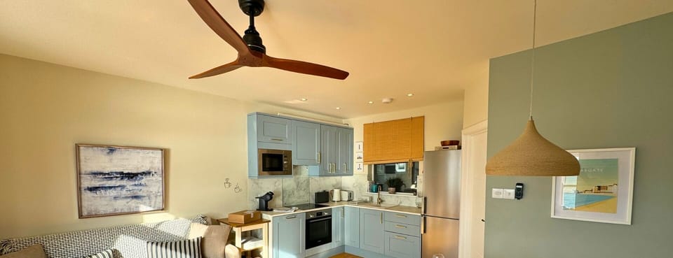 The Panoramic Sea View Apartment - Kitchen - Margate - Kent - seastay.co.uk
