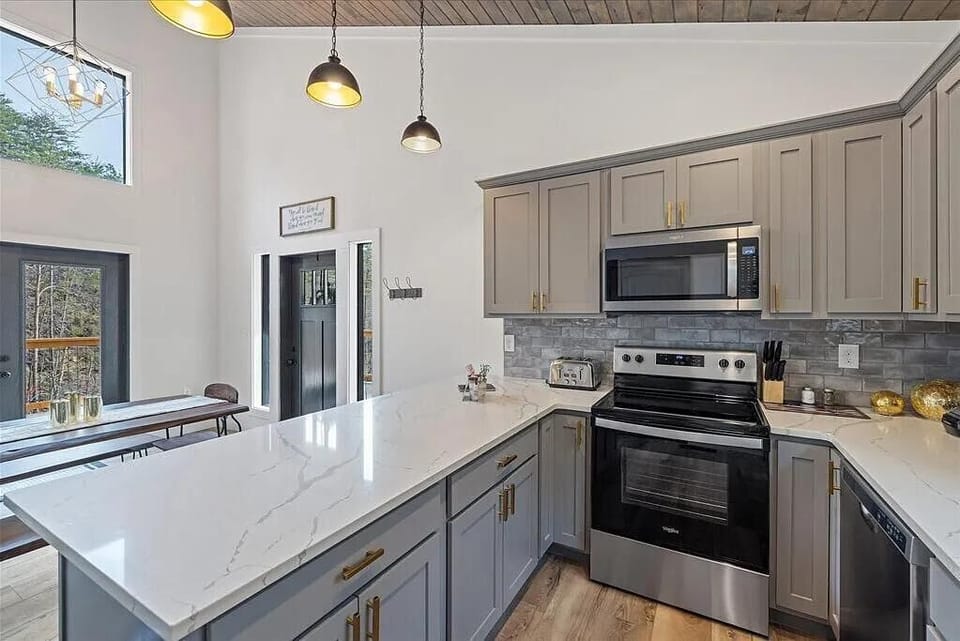 Fully stocked kitchen