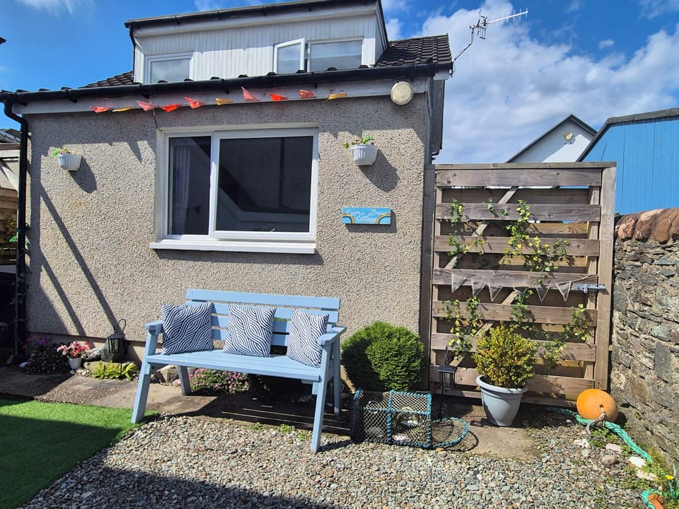 Coorie Braw Cottage 