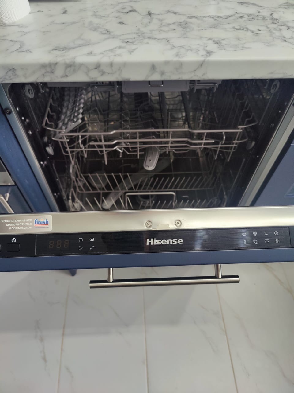 Fully equipped spacious kitchen with dishwasher, oven, all useful utensils etc