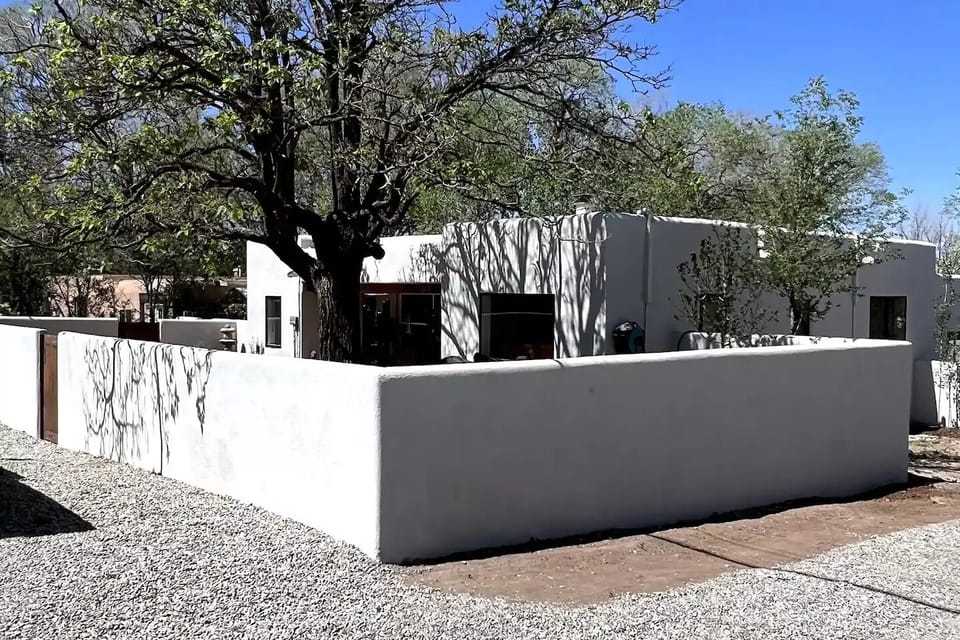 House view from the street 
