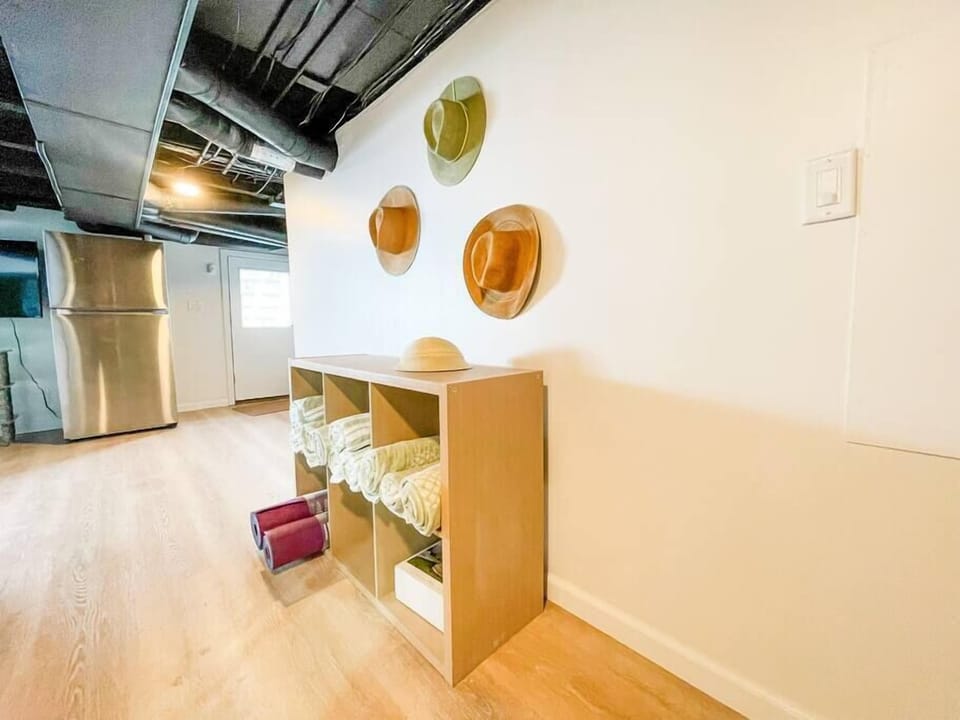 Plenty of extras for lakeside enjoyment.