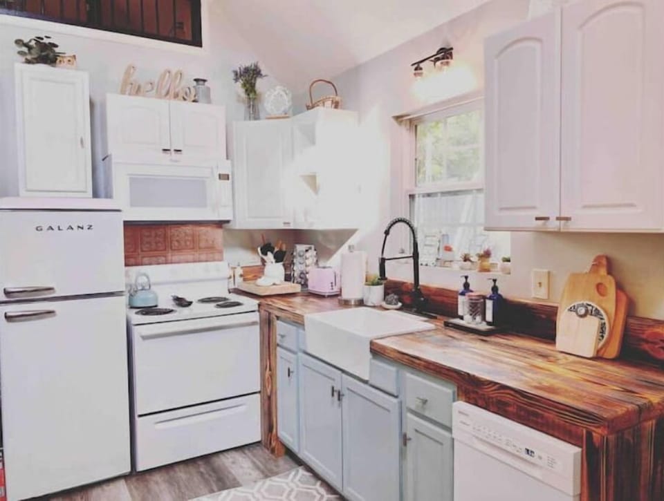 Fully stocked kitchen